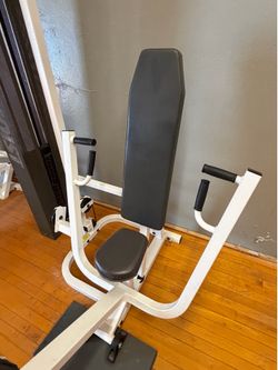 Hoist Commercial Vertical Bench Press Machine with Selectorized Weight Stack