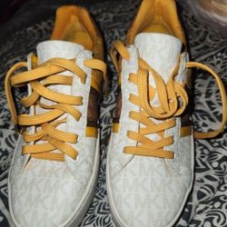 Mickael Kors Shoes 