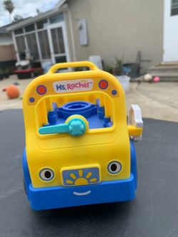 Ms Rachel bus