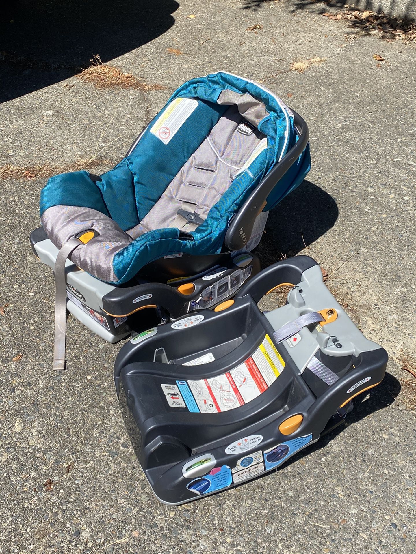 Free Chicco Keyfit 30 infant car seat