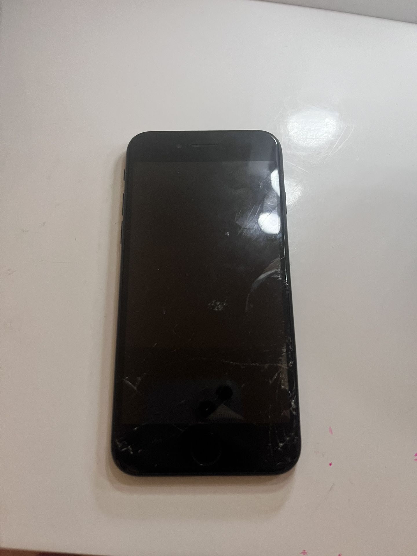 iPhone SE (3rd generation 2023)