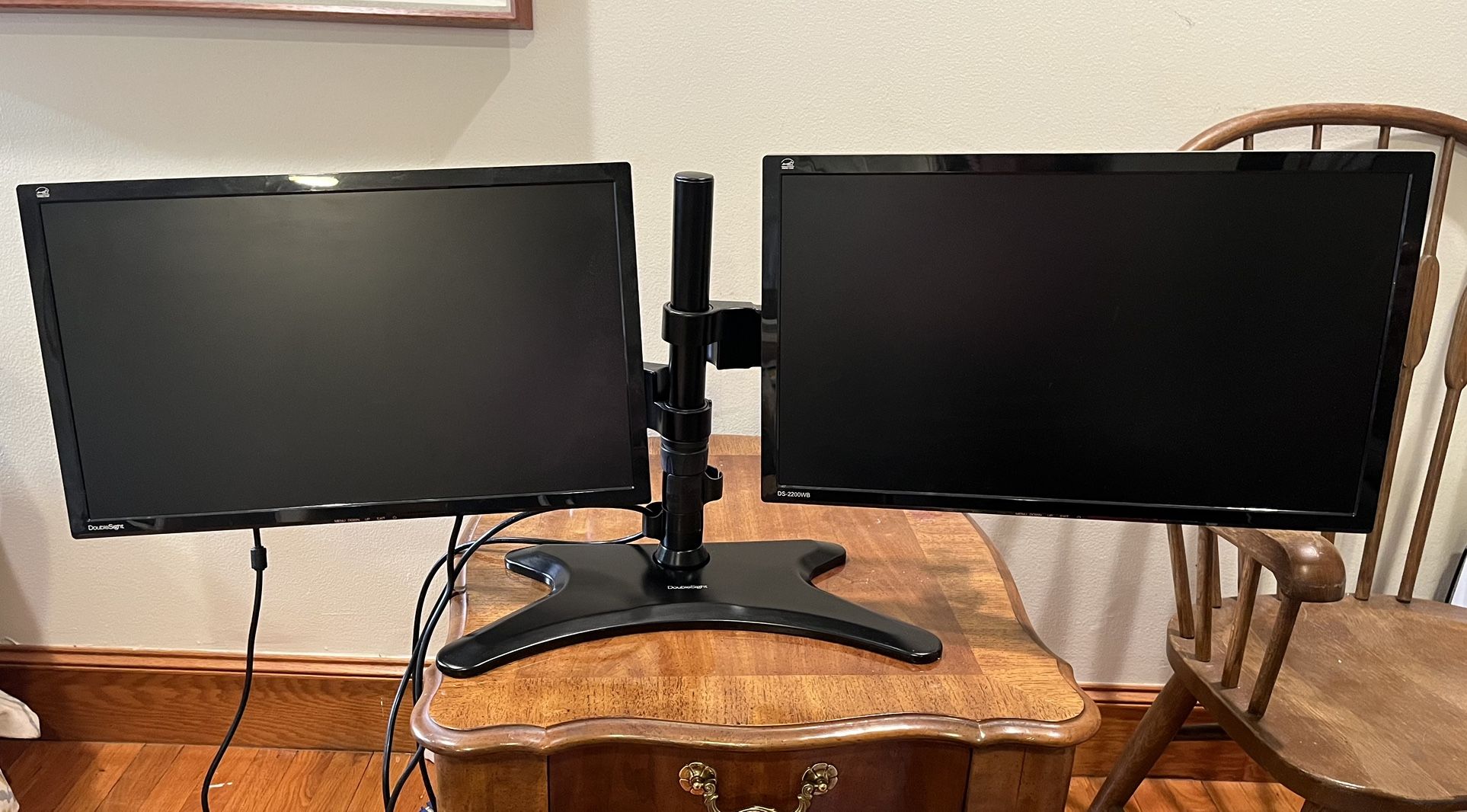 Affordable Dual-Screen Setup - DoubleSight DS-2200WB (Great for Budget Workspaces)