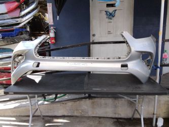 Toyota highlander 2020-2023 front bumper oem