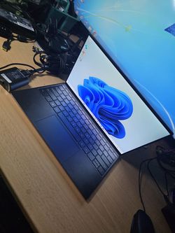 Dell XPS PC.  i7-1185G7-3.0GHz CPU 11Gen. 512GB SSD.  16GB Ram Wi-Fi Wireless Bluetooth .