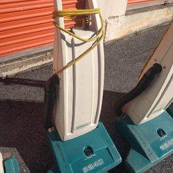 ** USED TENNANT 3240 VACUUM CLEANER** $200 