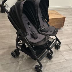 Twin stroller Maxi cosi