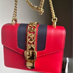 Gucci Sylvie Shoulder Bag Leather Small Red