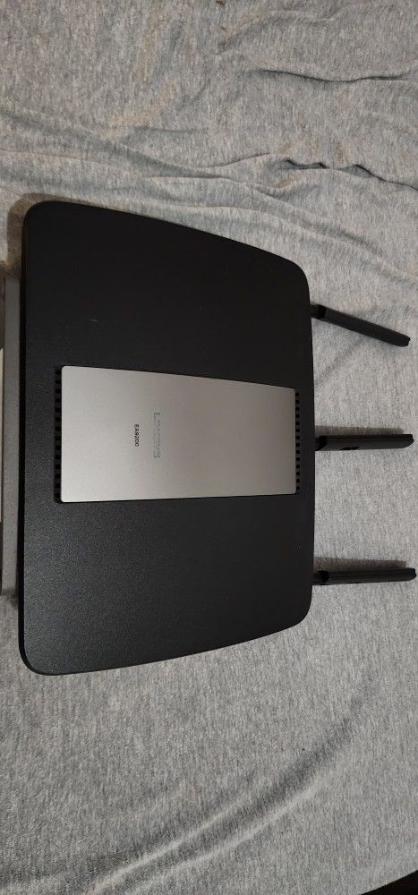 Linksys EA9200 