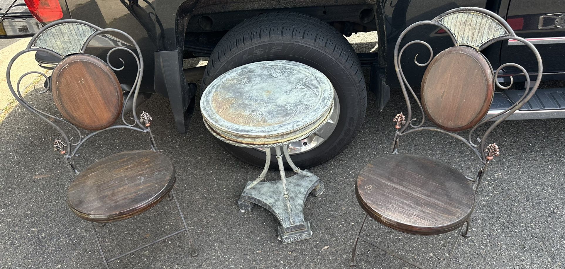 Vintage Copper Bistro Table With 2 Chairs