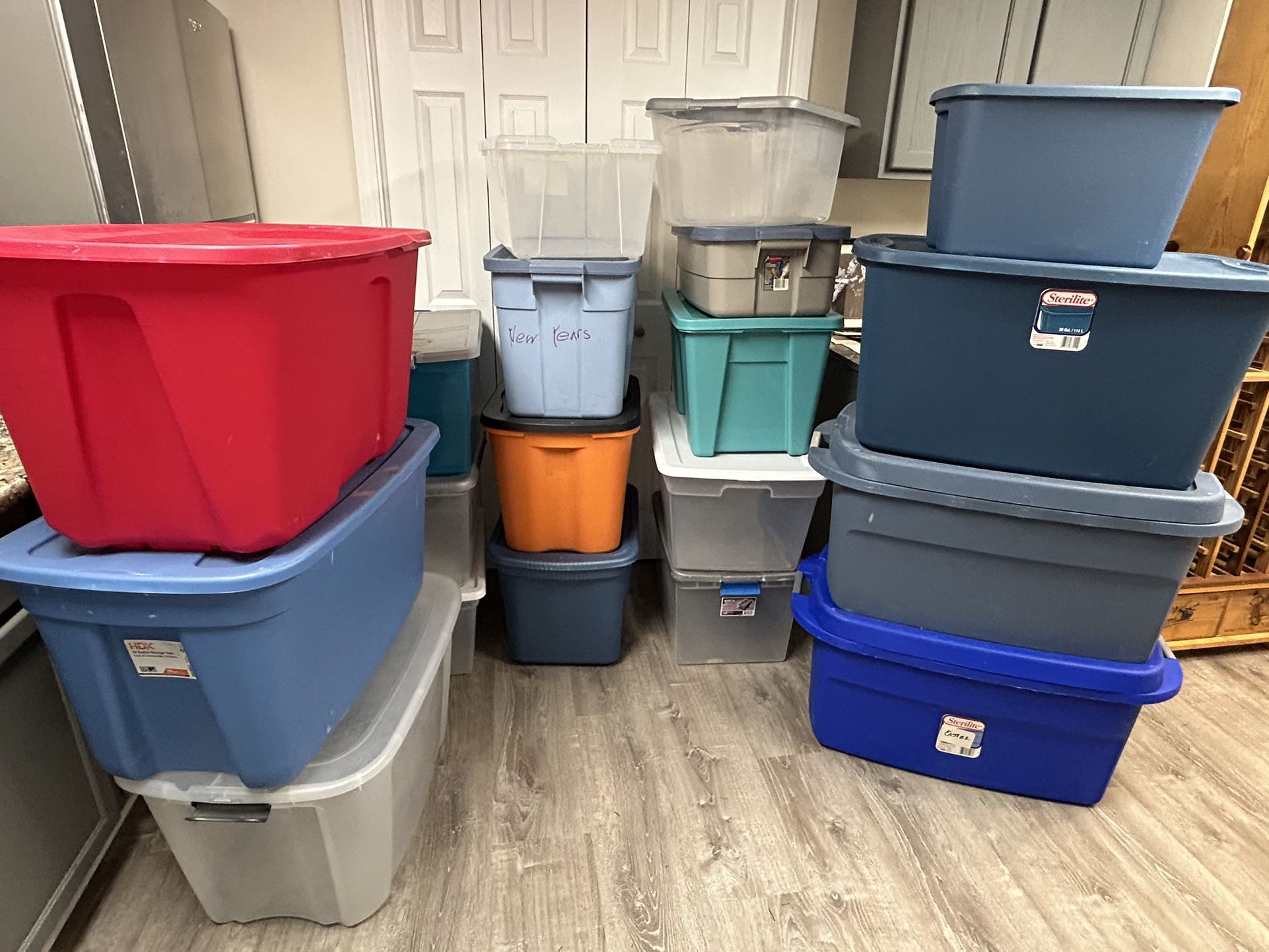 Storage Bins With Lids
