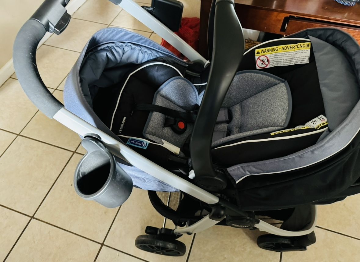 Brand New: Graco Sunridge 35 lite dlx Travel System with Car Base