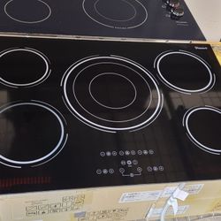 30in Electric Cooktop 5 Burners OPEN BOX