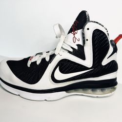 Nike Lebron 9 Freegums Youth Sneakers Size 7 Black White Red 472664-101 EUC