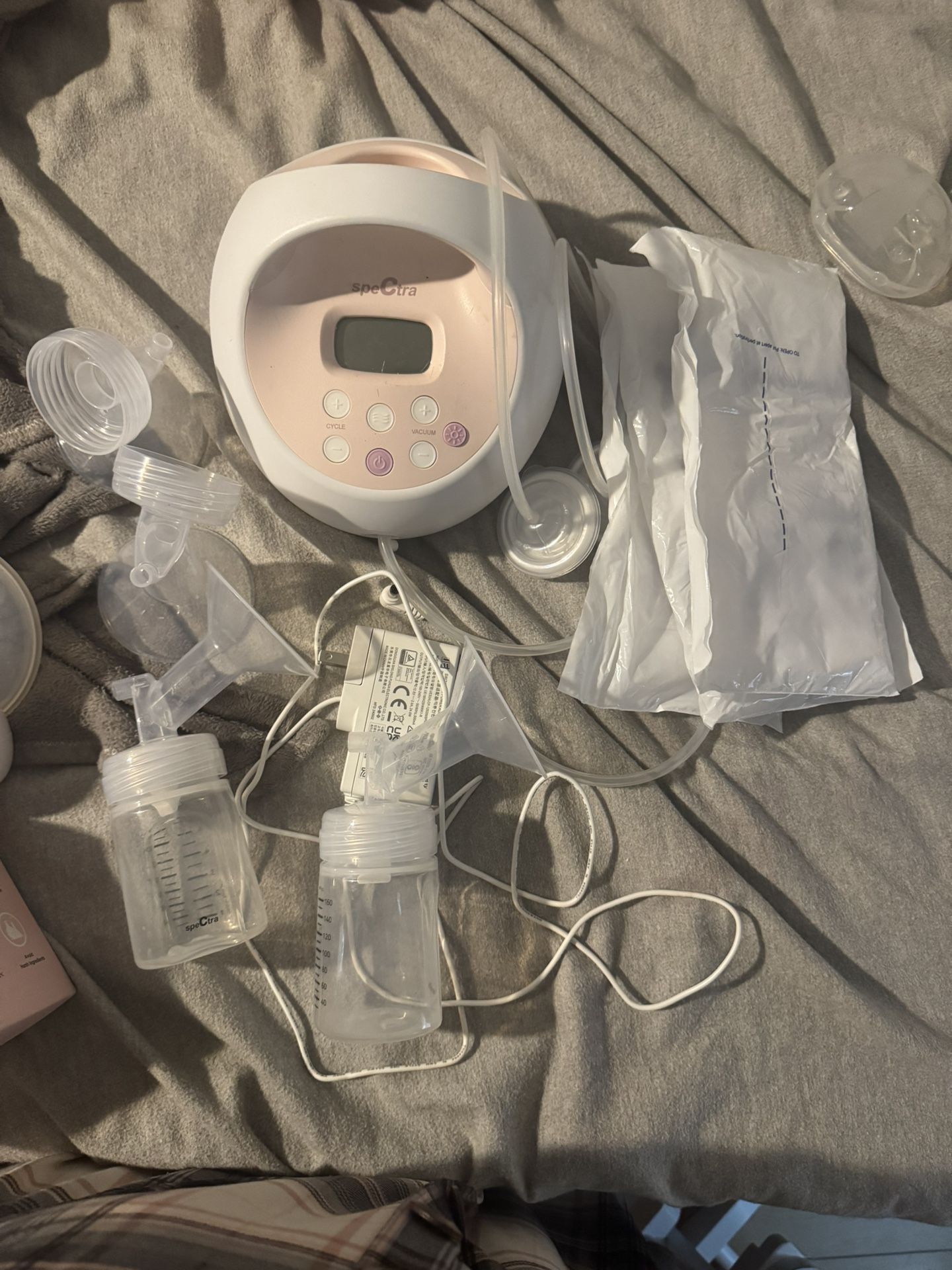 Pump With Bags And Bottles Breastfeeding & Nursing