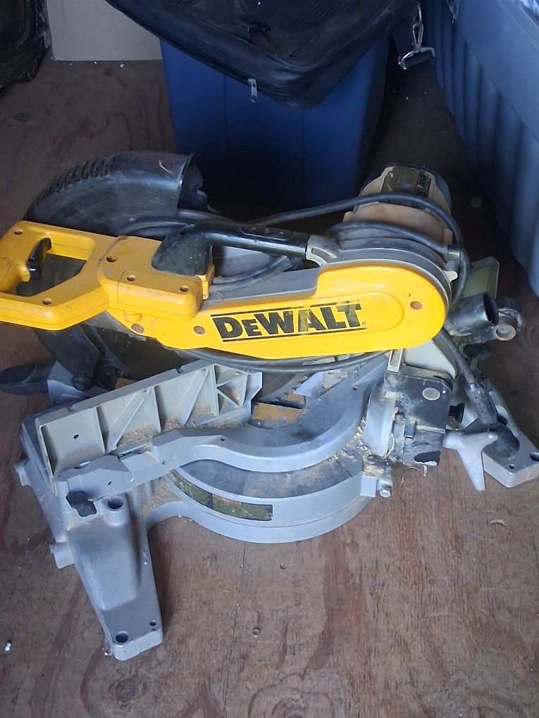 Dewalt 12 In Miter Saw