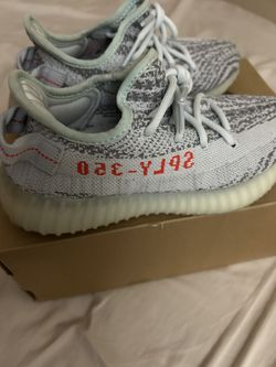 YEEZY BOOST BLUE TINT USED