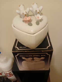 Vintage Porcelain Jewel Box