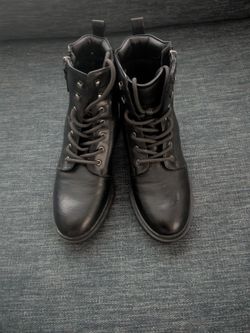 Women's leather boots