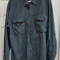 Men’s Wolverine Fishing Shirt size XL just $8 xox