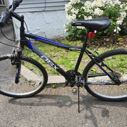 26" Mountains Bike  In Good Working Condition  Pick Up In Bridgeport 