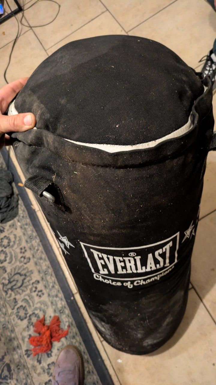 Champion Boxing, Punching Bag