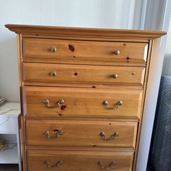Vintage Wooden Dresser - 5 Drawers