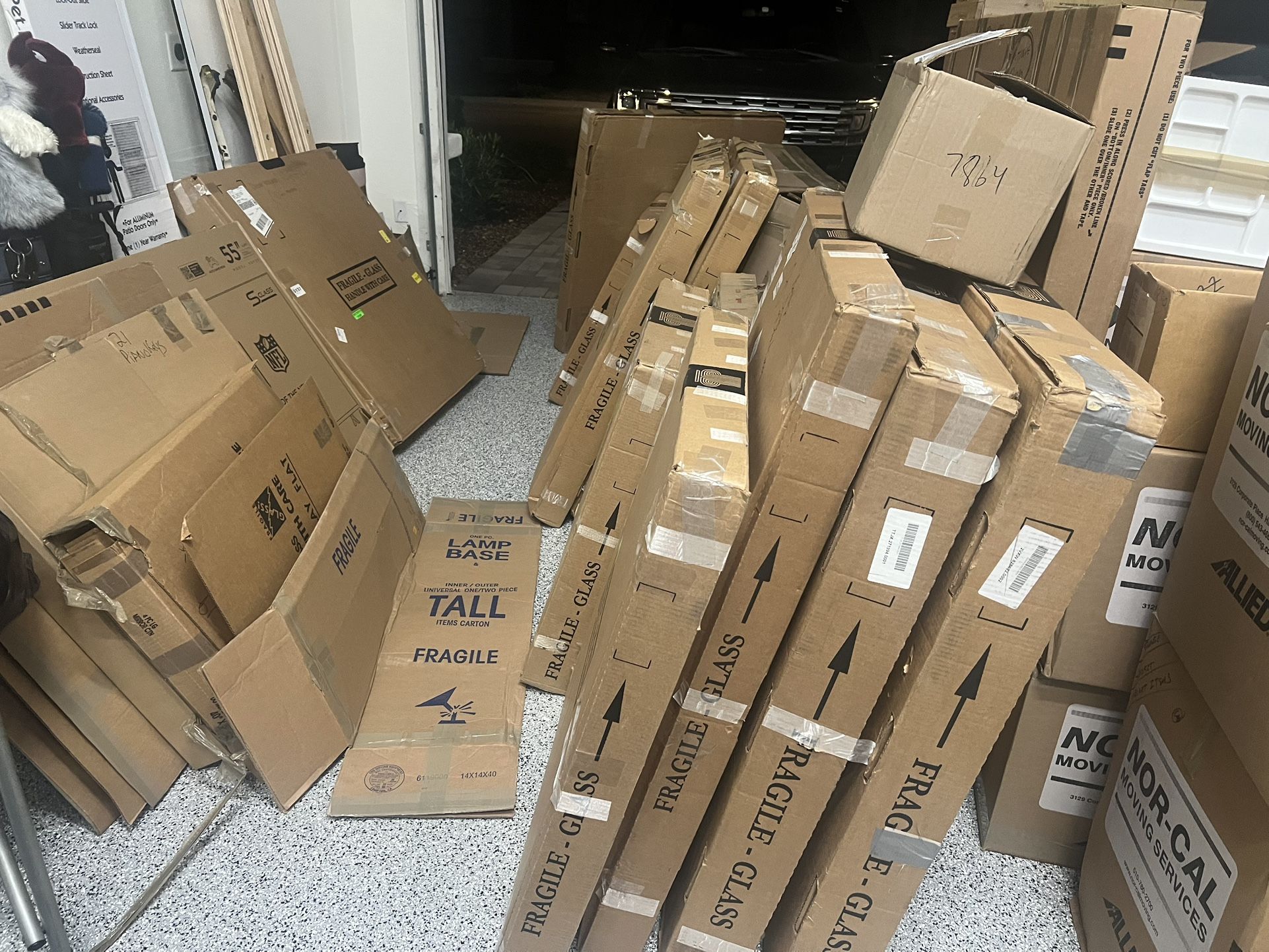 Artwork Cardboard Shipping Boxes (17) + Large TV Box