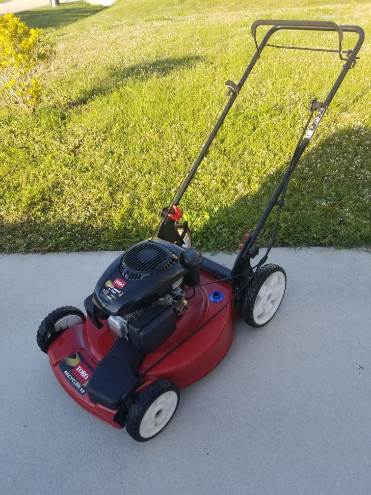Toro self proplled lawnmower