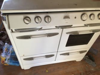 Okeefe and Merritt stove