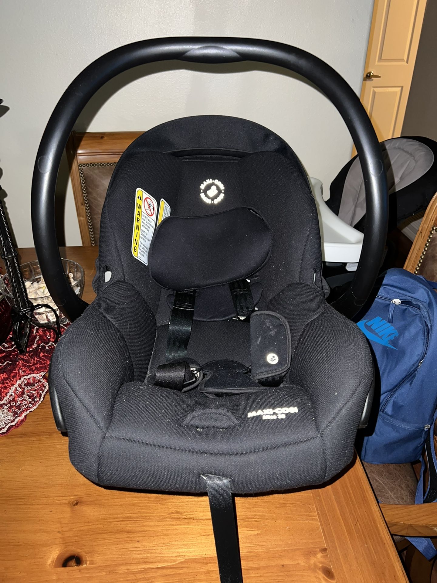 Maxi Cosi Mico 30 Car Seat With Base
