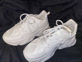 White Chunky Sneaker 6.5