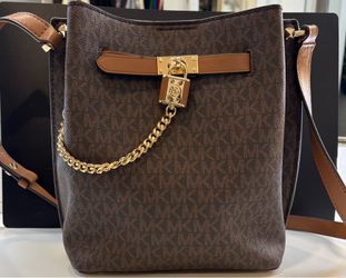Michael Kors Signature Crossbody Bucket Bag
