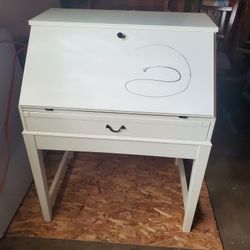 White Desk