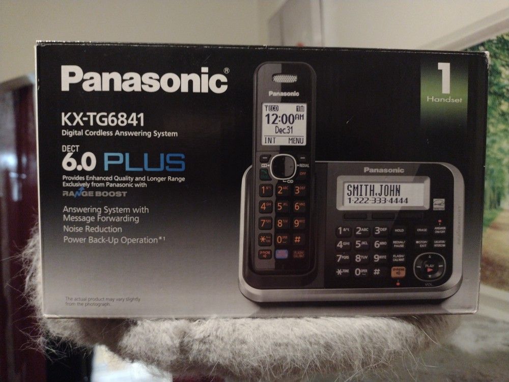 PANASONIC KX-TG6841 DIGITAL CORDLESS ANSWERING SYSTEM**TALKING ID**4 WAY CONFERENCING**SHARED PHONE BOOK**EXPANDABLE UP TO 6 HANDSET**
