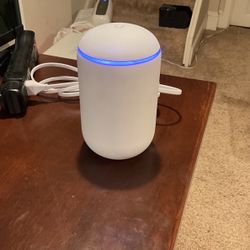 Ubiquiti Dream Machine (UDM) WiFi Router 1 Year Old