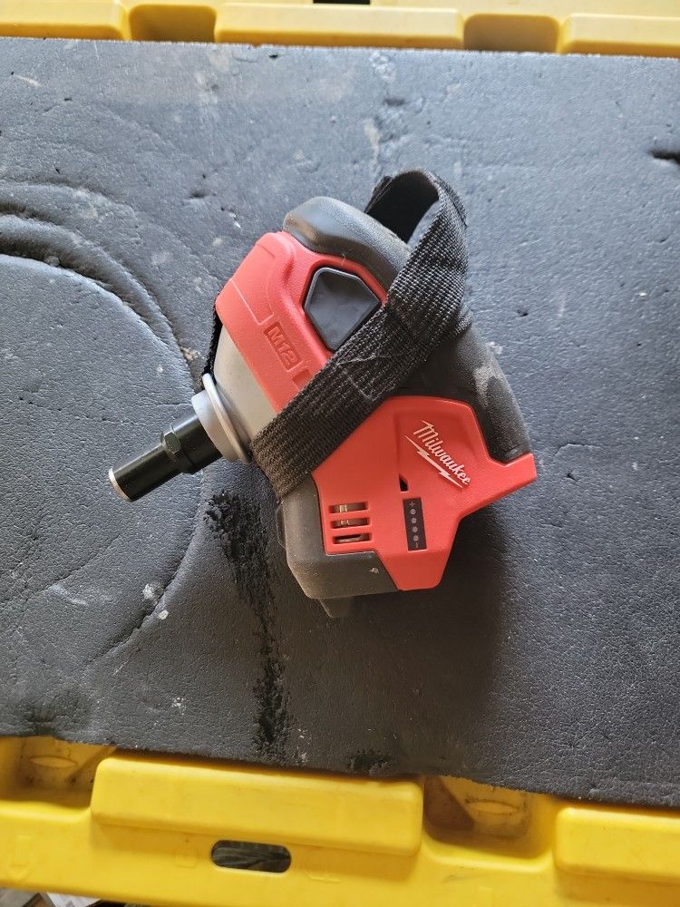 Milwaukee Palm Nailer