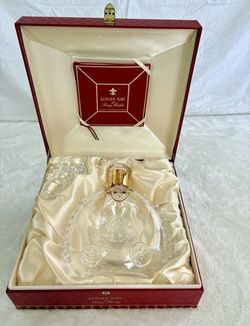 Remy Martin Louis VIII Cognac Baccarat  Crystal  Empty 750ml Bottle w/Casket Box