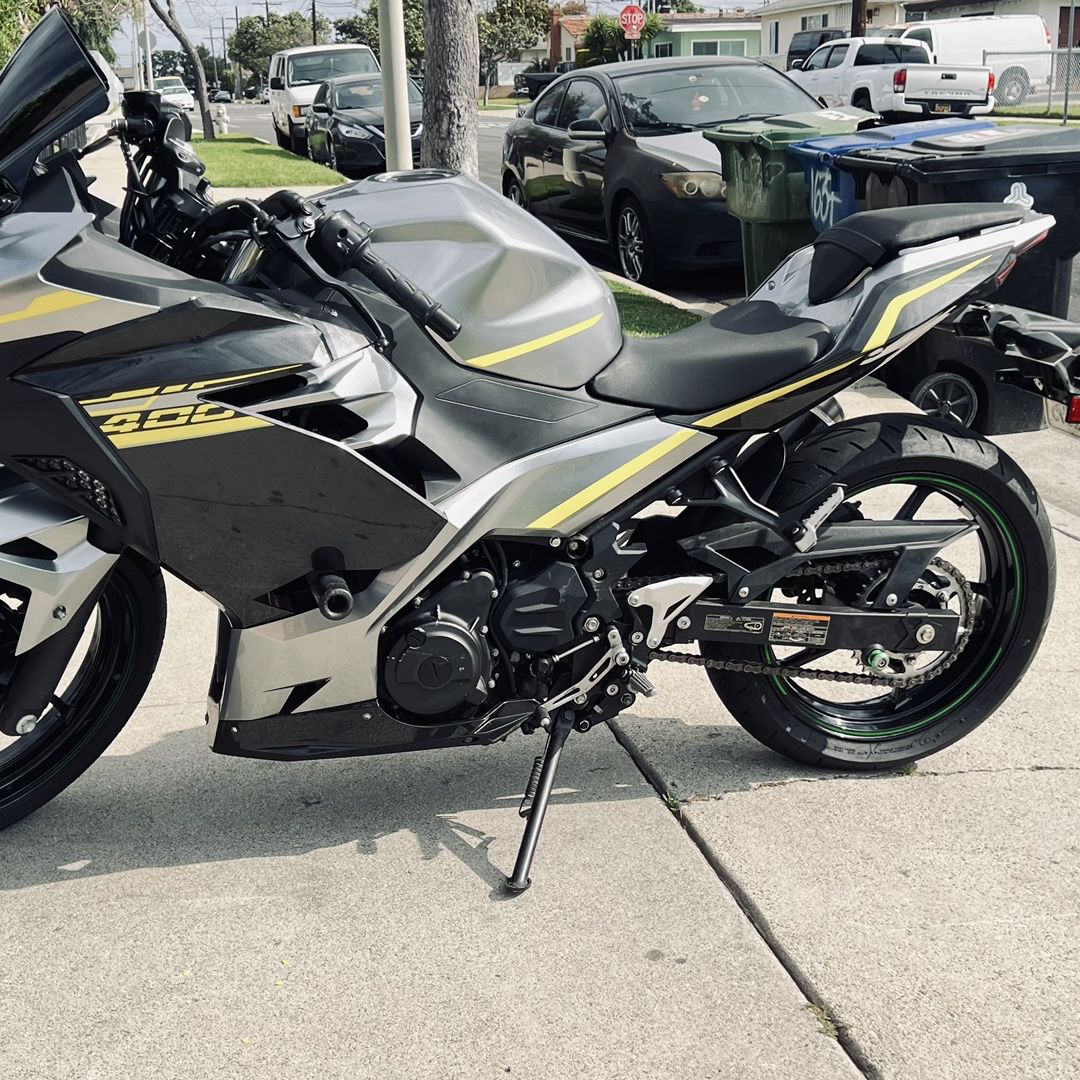 2023 Kawasaki Ninja 400cc