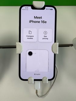 iPhone 16e