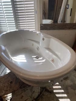 Jacuzzi Bathtub