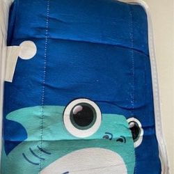 New In Package Coolplus Toddlers Weighted Blanket 5 Pounds 36" x 48" Blue Shark