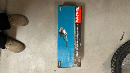 Makita 7” Angle Grinder With AC/DC SWITCH