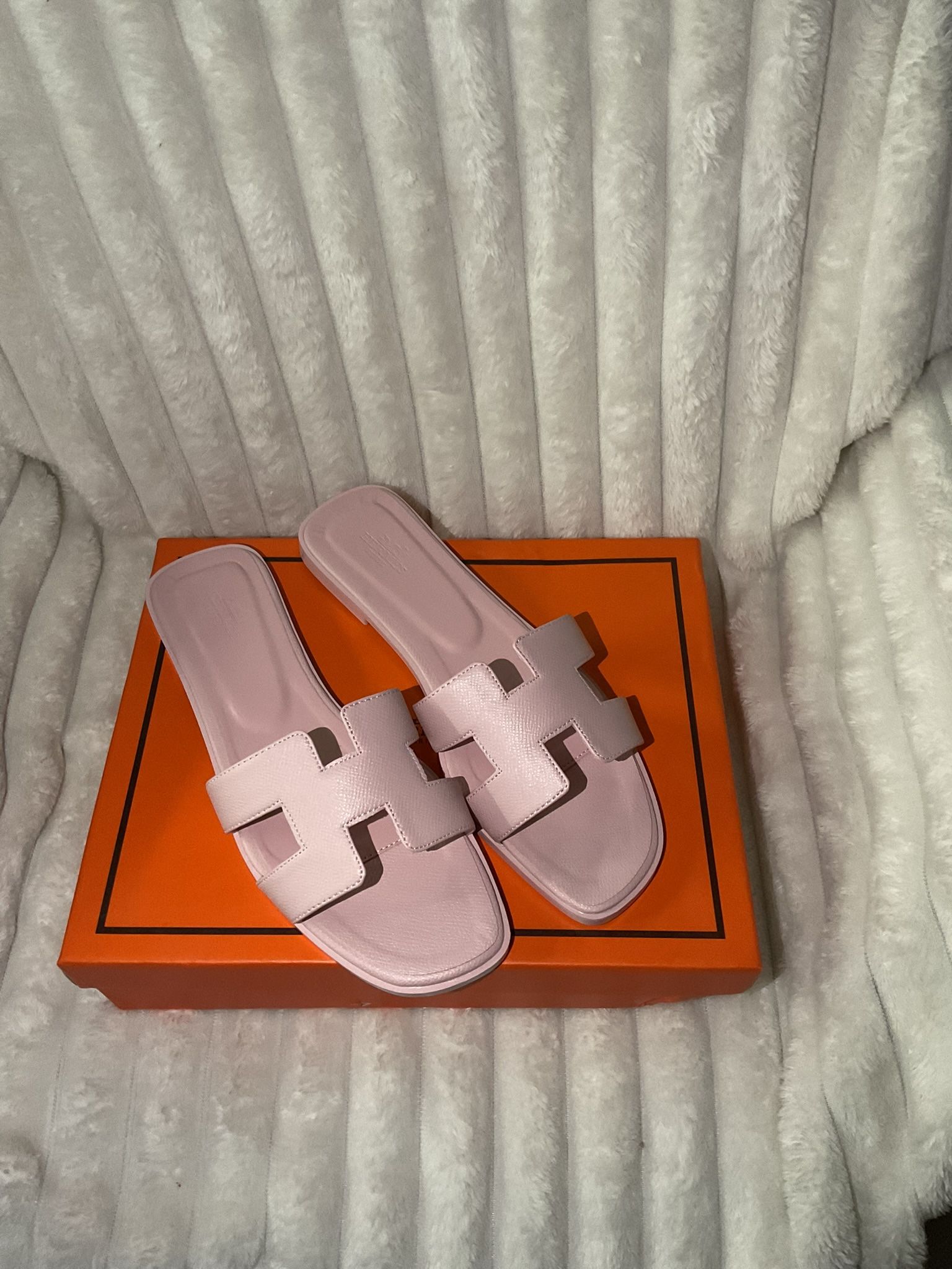 Women Hërmës Pink Sandals