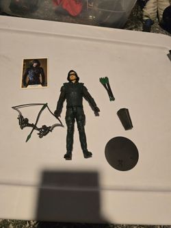 Arrow figure and funkos