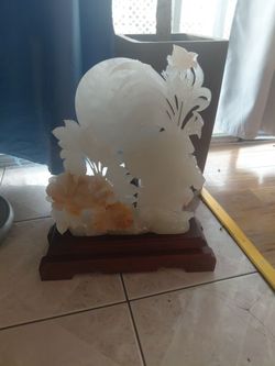 White jade sculpture