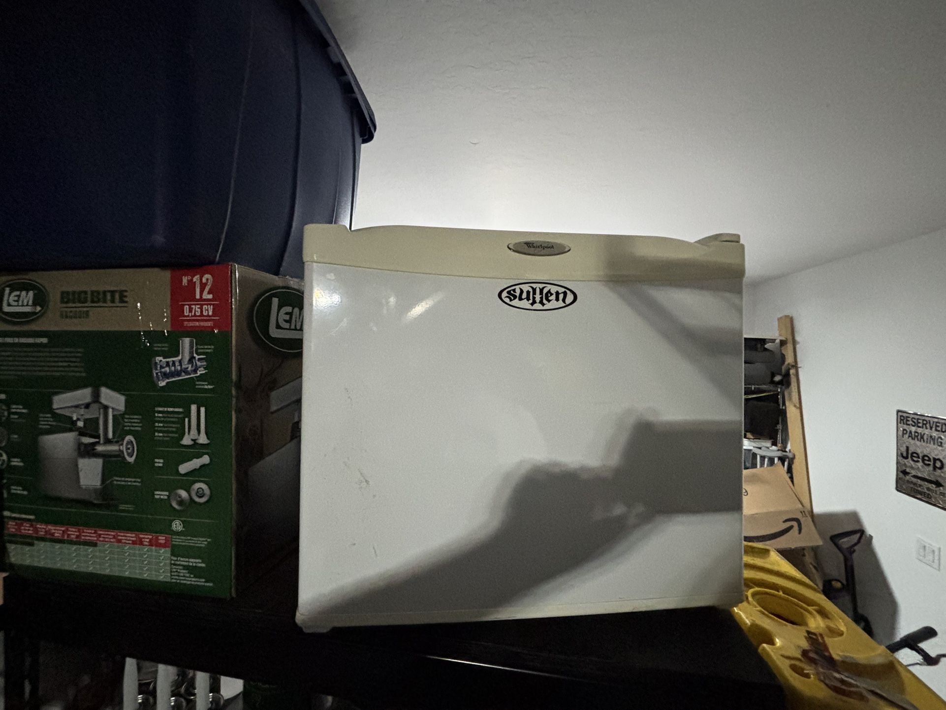 Mini fridge