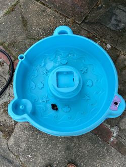 Stand and play water or sand toy