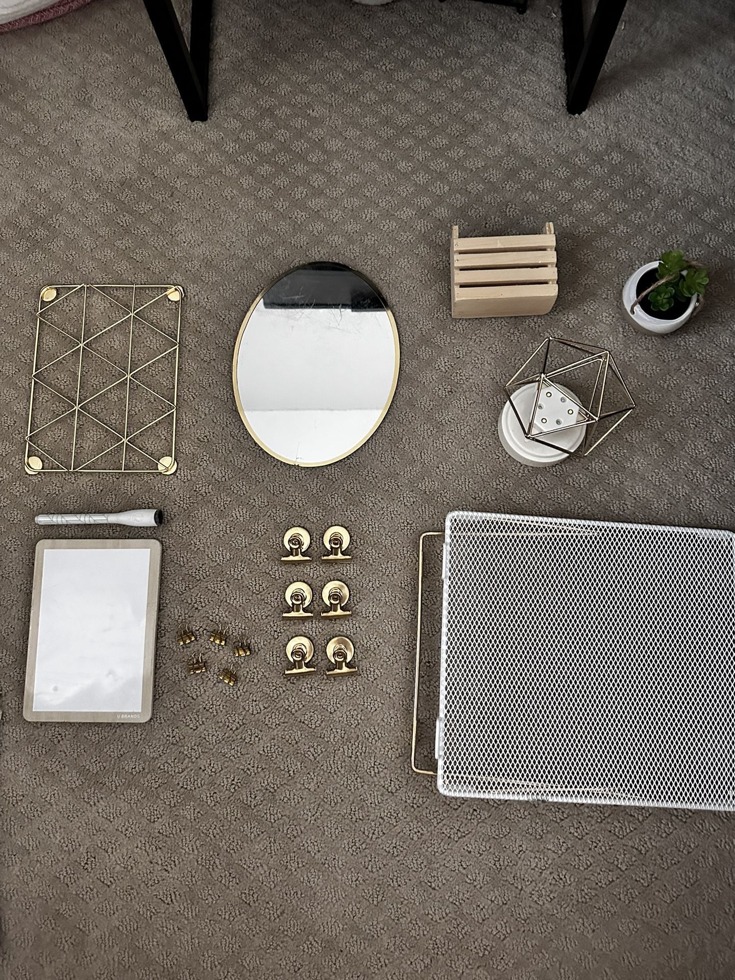 Locker Decor and Storage Set