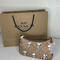 Coach x peanuts