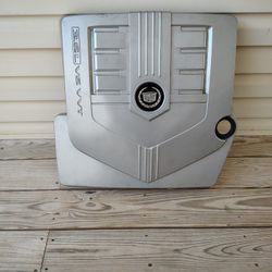 Cadillac CTS 3.5l. Engine Cover 